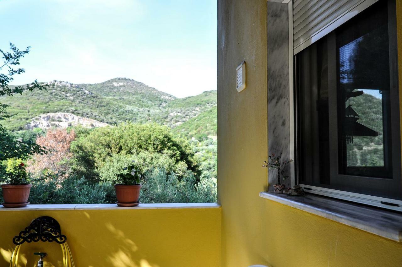 Martha'S Villa Nea Iraklitsa Exterior photo
